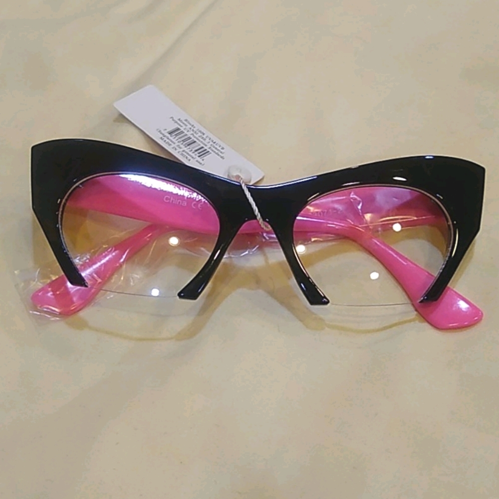 New retro style frames